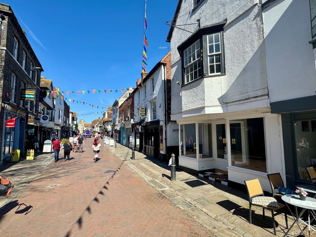 Lot: 58 - PERIOD CITY CENTRE FREEHOLD SHOP AND UPPER PARTS WITH POTENTIAL - View towards Westgate Tower